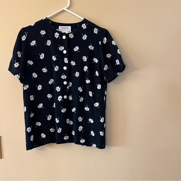 Talbots Petite Floral Short Sleeve Button Down Shirt Size 2P - Picture 1 of 3